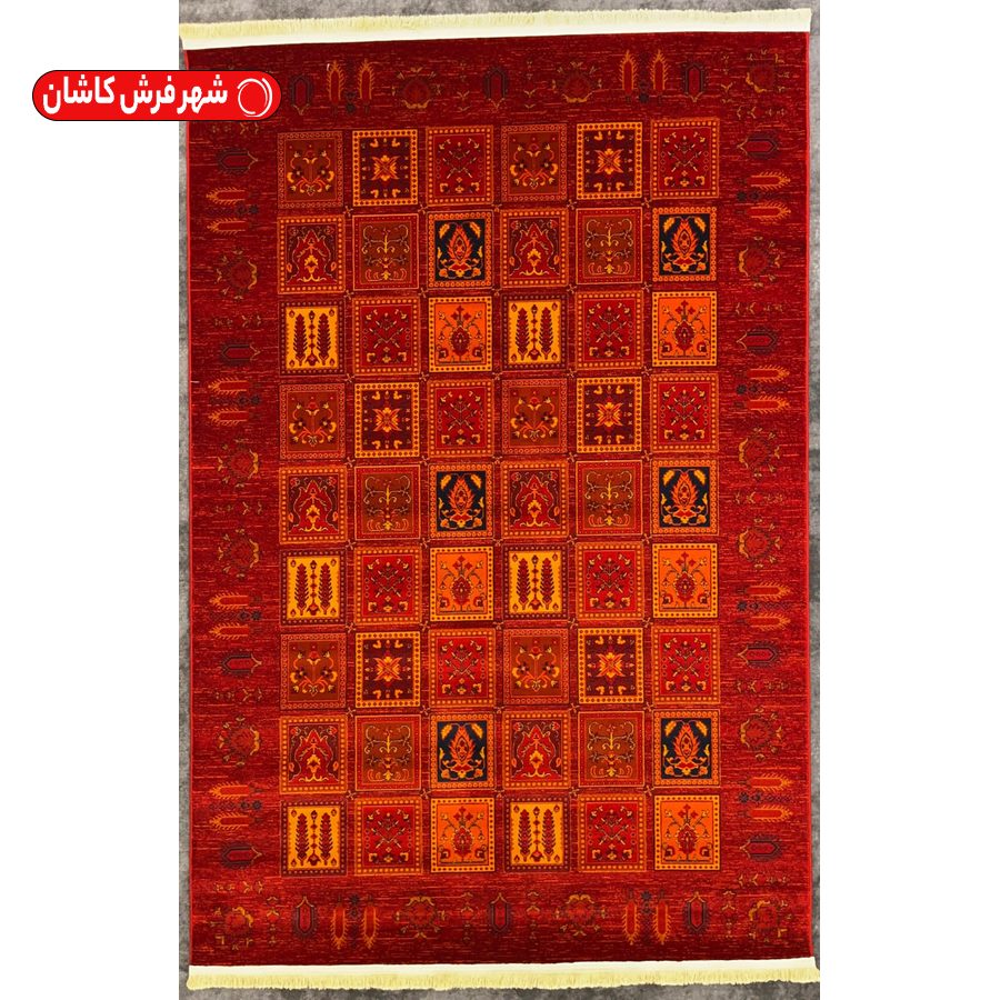 قالی طرح سنتی خشتی با زمینه لاکی هفتصد شانه