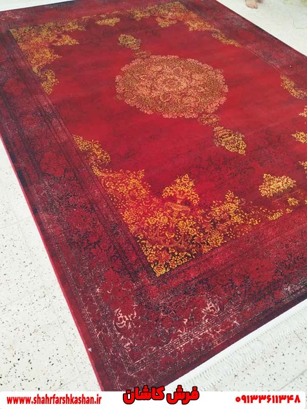 فرش قرمز لاکی کاشان هزار شانه طرح آریسان